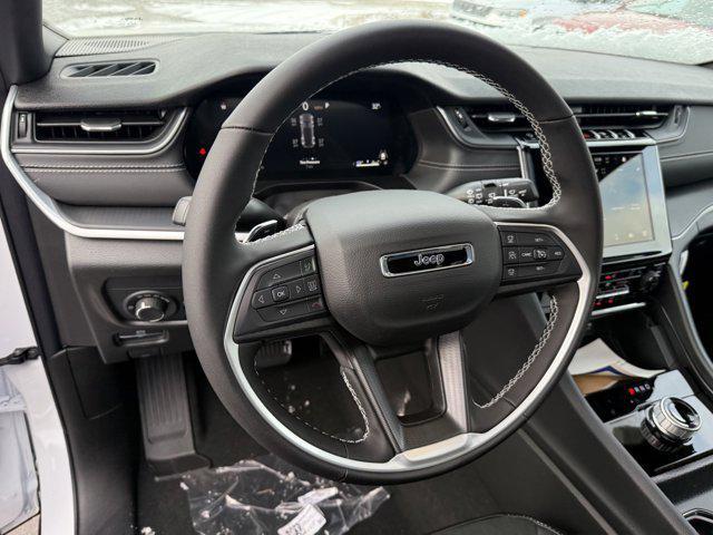 new 2025 Jeep Grand Cherokee car, priced at $40,200