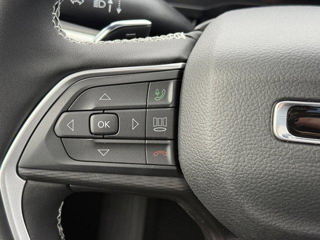 new 2025 Jeep Grand Cherokee car, priced at $40,200
