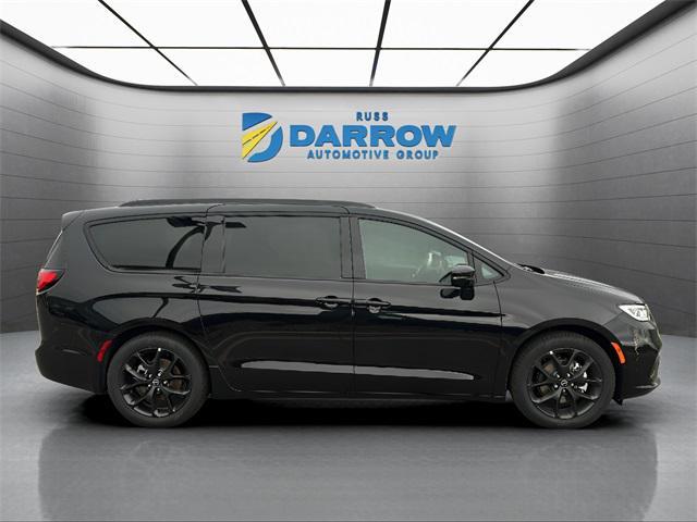 new 2026 Chrysler Pacifica car, priced at $48,972