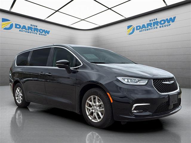 used 2024 Chrysler Pacifica car, priced at $32,500