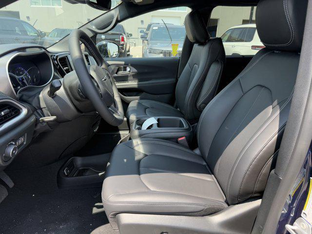 new 2025 Chrysler Pacifica car, priced at $42,060