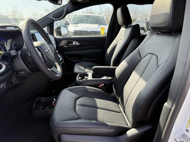 new 2025 Chrysler Pacifica car, priced at $40,500