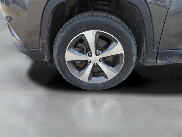 used 2021 Jeep Cherokee car, priced at $20,070