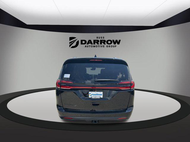 new 2024 Chrysler Pacifica car