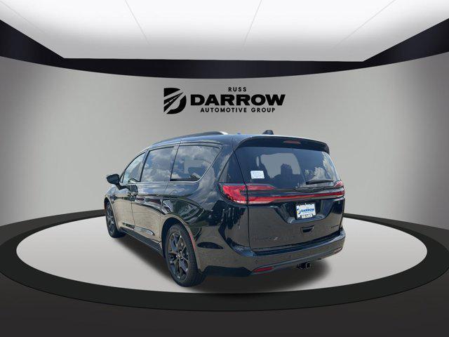 new 2024 Chrysler Pacifica car