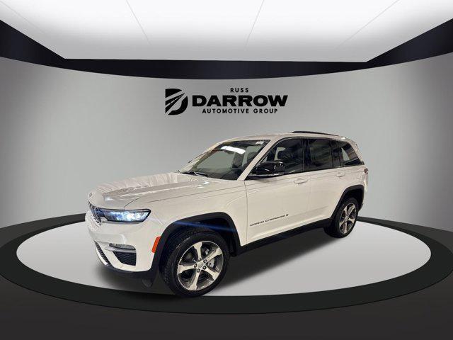 new 2025 Jeep Grand Cherokee car, priced at $46,000