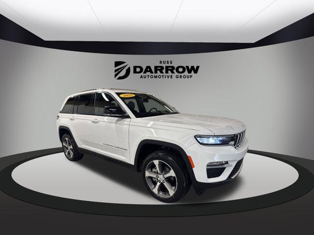 new 2025 Jeep Grand Cherokee car, priced at $46,000
