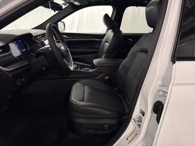 new 2025 Jeep Grand Cherokee car, priced at $51,386
