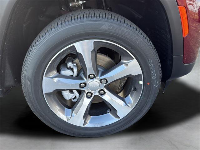 new 2025 Jeep Grand Cherokee car, priced at $51,560