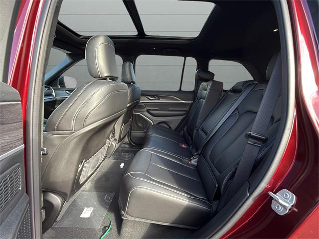 new 2025 Jeep Grand Cherokee car, priced at $51,560