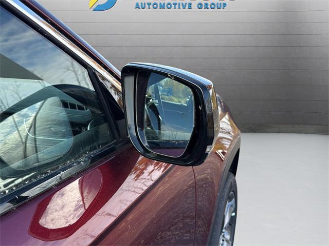 new 2025 Jeep Grand Cherokee car, priced at $51,560