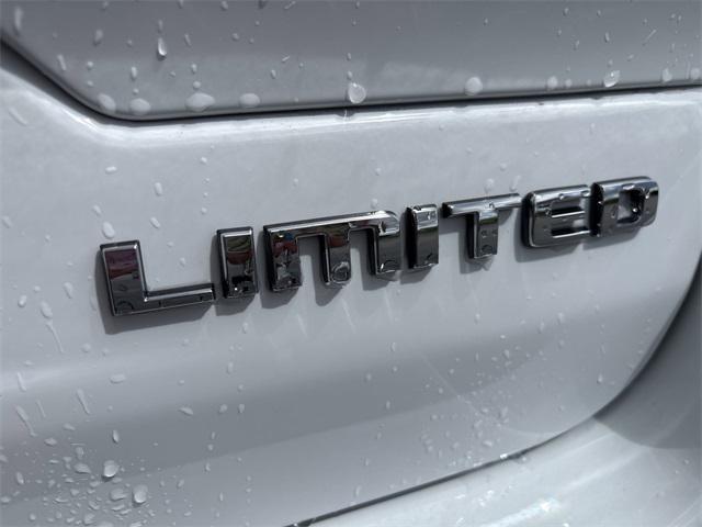 used 2023 Jeep Grand Cherokee car, priced at $31,376
