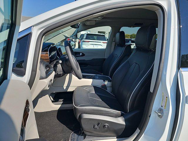 used 2023 Chrysler Pacifica car, priced at $39,500