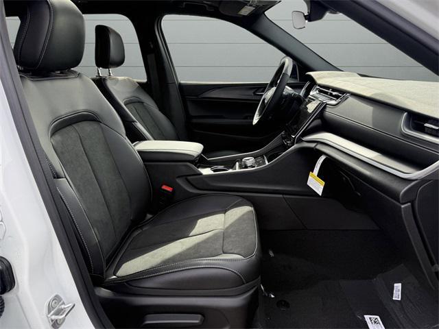 new 2025 Jeep Grand Cherokee L car, priced at $44,525