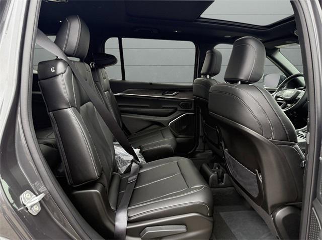 new 2025 Jeep Grand Cherokee L car, priced at $54,271
