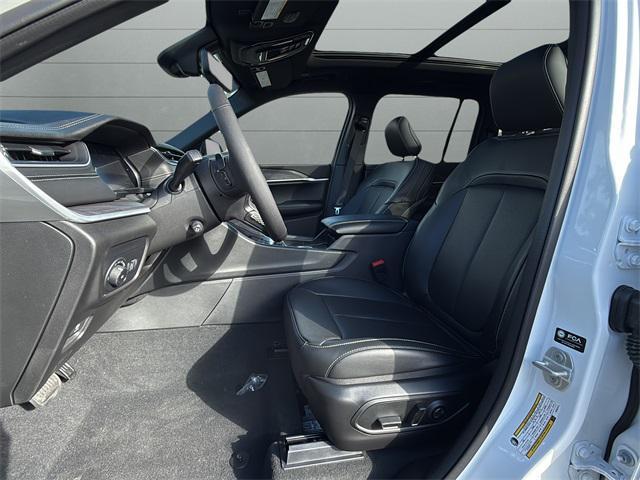 new 2025 Jeep Grand Cherokee car, priced at $52,838