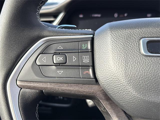 new 2025 Jeep Grand Cherokee car, priced at $52,838