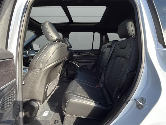 new 2025 Jeep Grand Cherokee car, priced at $52,838