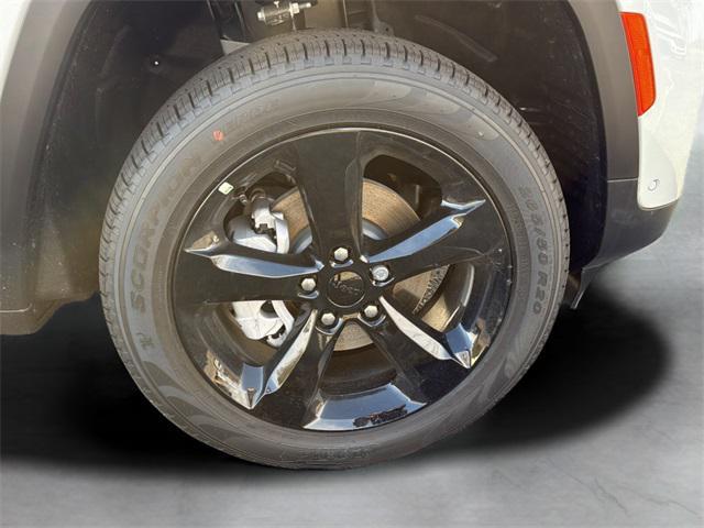 new 2025 Jeep Grand Cherokee car, priced at $52,838