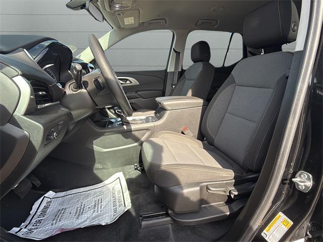 used 2021 Chevrolet Traverse car, priced at $23,031