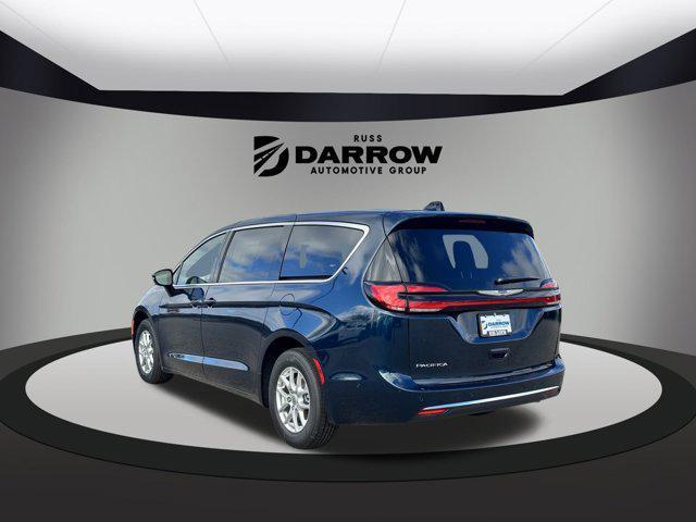 new 2025 Chrysler Pacifica car, priced at $43,920