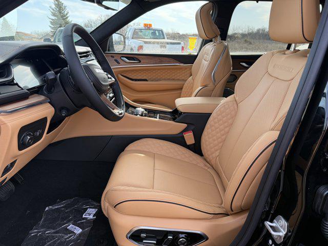 new 2025 Jeep Grand Cherokee car, priced at $66,425