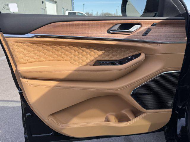 new 2025 Jeep Grand Cherokee car, priced at $66,425