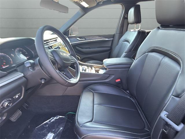 new 2025 Jeep Grand Cherokee car, priced at $55,009