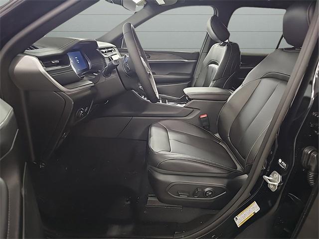 new 2025 Jeep Grand Cherokee car, priced at $49,964