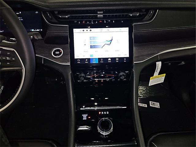 new 2025 Jeep Grand Cherokee car, priced at $49,964