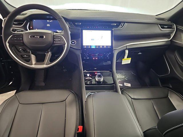 new 2025 Jeep Grand Cherokee car, priced at $47,200