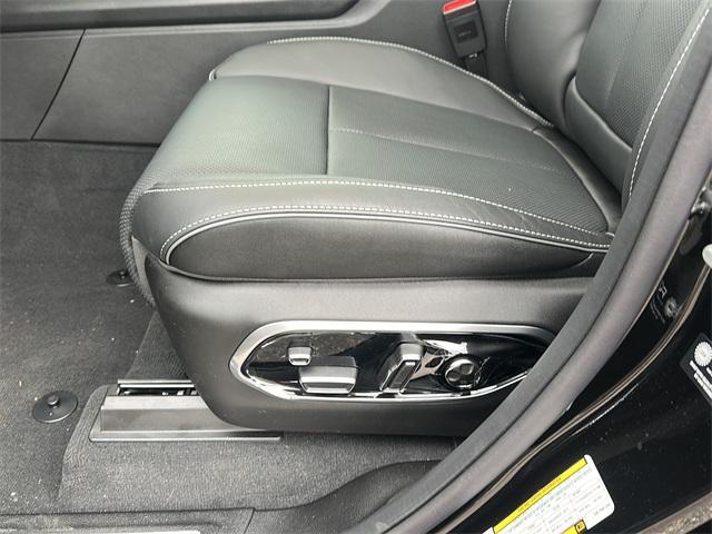 new 2025 Jeep Grand Cherokee car, priced at $63,182