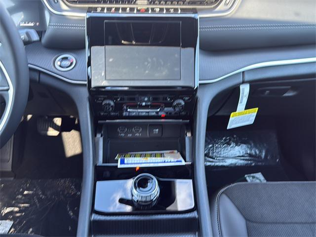 new 2025 Jeep Grand Cherokee car, priced at $46,483