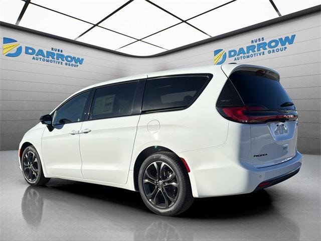 new 2026 Chrysler Pacifica car, priced at $46,116