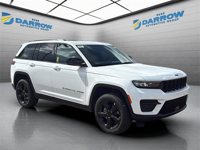 new 2025 Jeep Grand Cherokee car, priced at $45,162