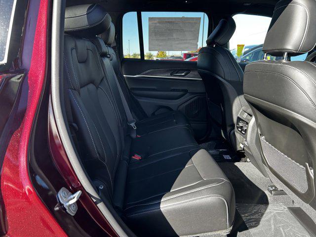 new 2025 Jeep Grand Cherokee car, priced at $48,701