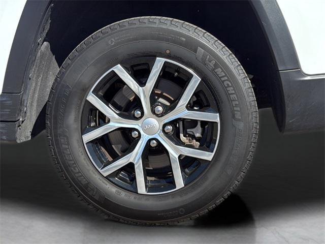 used 2024 Jeep Grand Cherokee L car, priced at $34,195