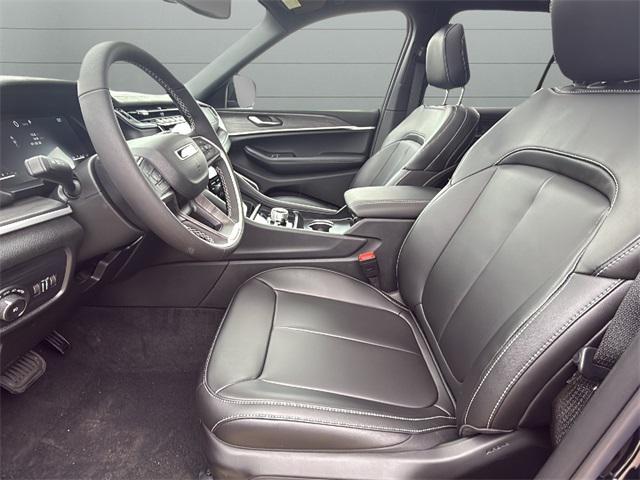 new 2025 Jeep Grand Cherokee car, priced at $48,811