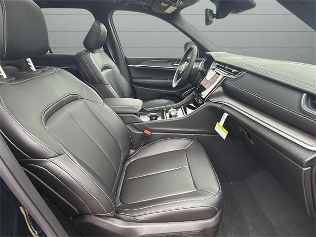 new 2025 Jeep Grand Cherokee car, priced at $48,811
