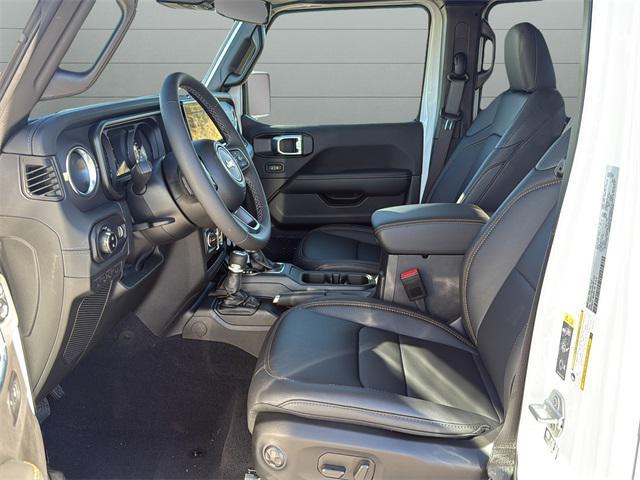 new 2025 Jeep Gladiator car, priced at $49,207