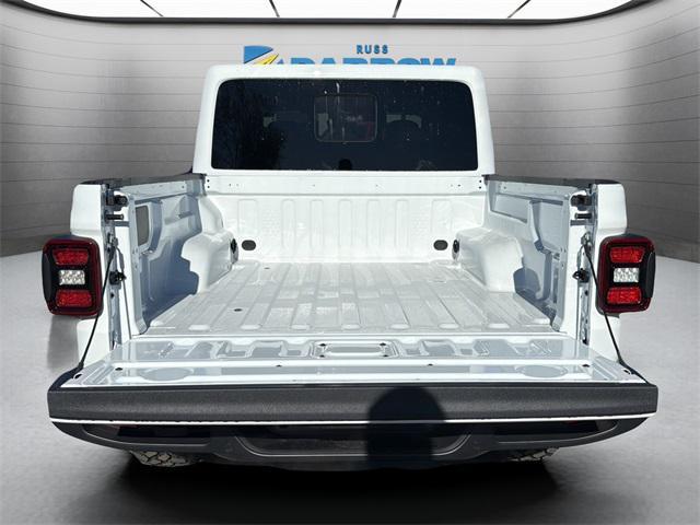 new 2025 Jeep Gladiator car, priced at $49,207