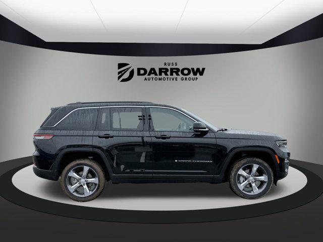 new 2025 Jeep Grand Cherokee car, priced at $49,000