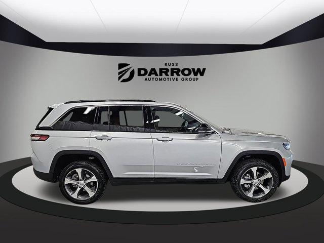 new 2025 Jeep Grand Cherokee car, priced at $47,200
