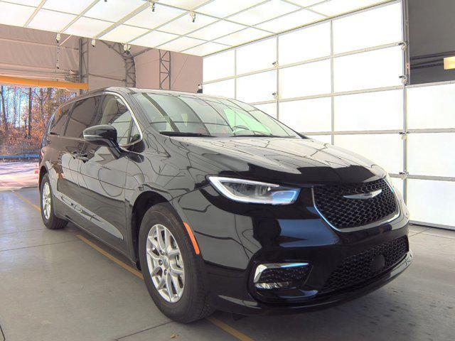 used 2024 Chrysler Pacifica car, priced at $36,965