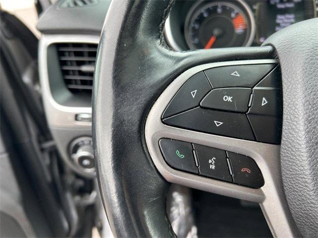 used 2019 Jeep Cherokee car, priced at $18,246