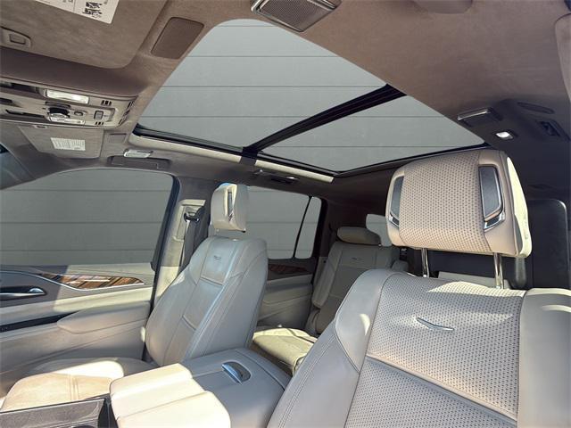 used 2022 Cadillac Escalade ESV car, priced at $58,079
