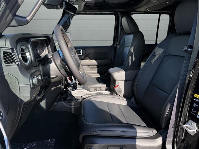 new 2025 Jeep Wrangler car, priced at $51,712