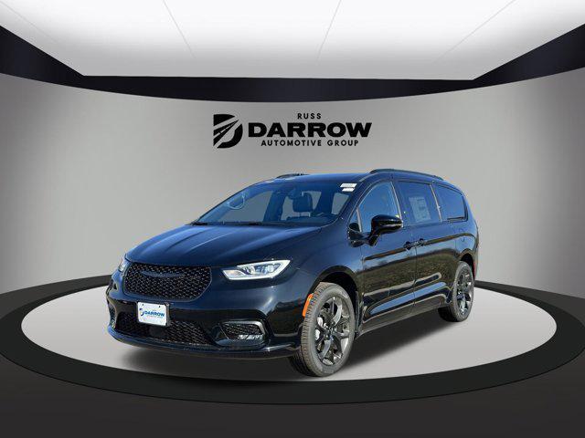 new 2024 Chrysler Pacifica car, priced at $49,560