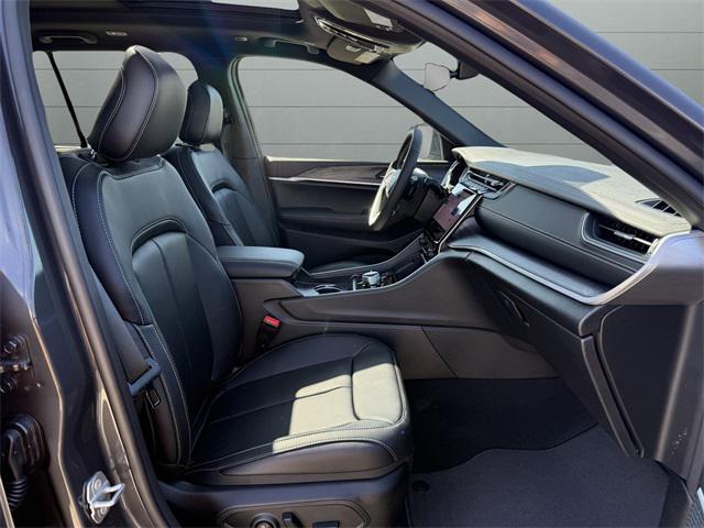 new 2025 Jeep Grand Cherokee car, priced at $53,014