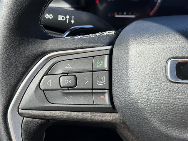 new 2025 Jeep Grand Cherokee car, priced at $50,850